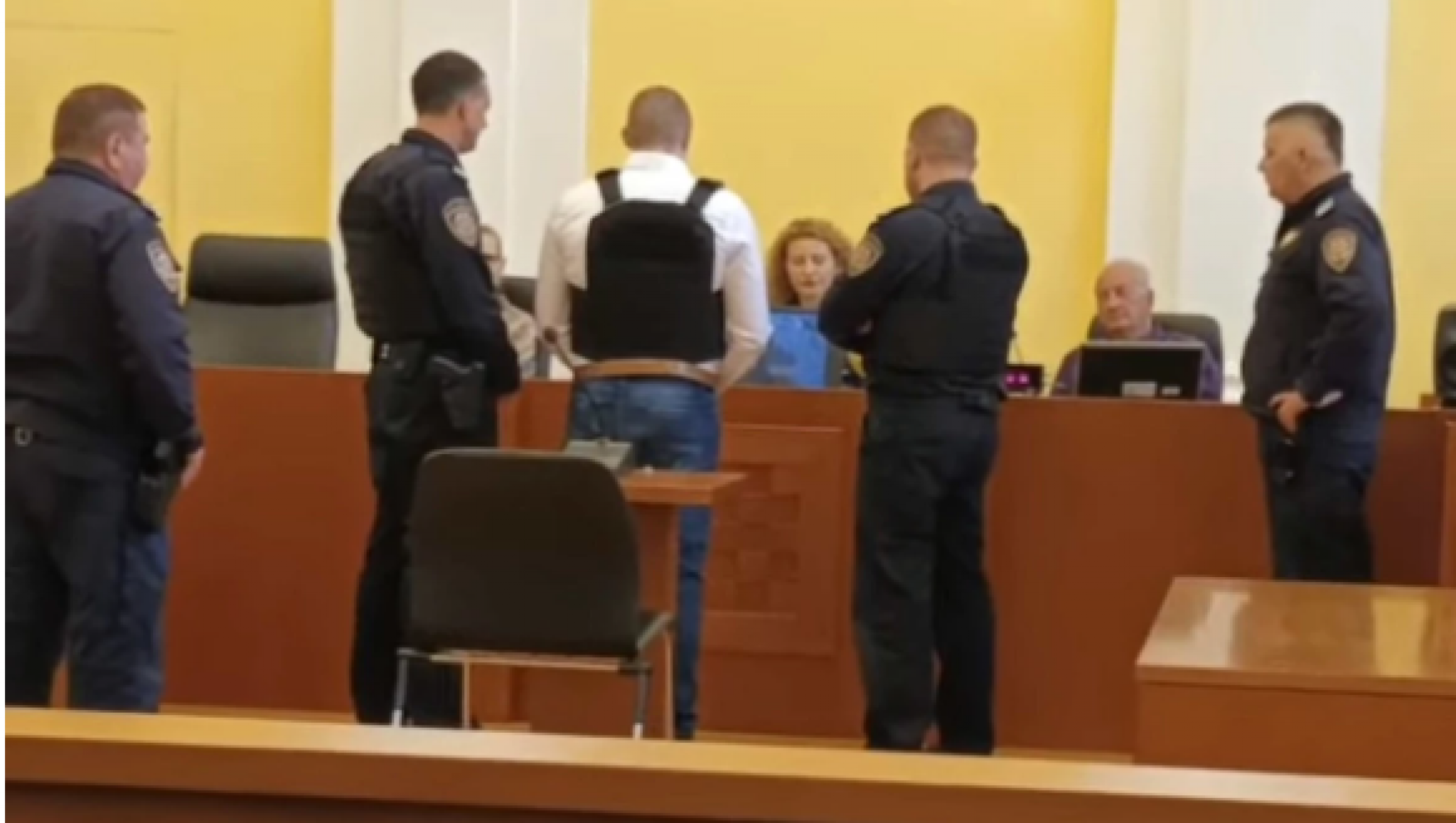 ''VIDELA SAM GORANA DA LEŽI U LOKVI KRVI'' Misica svedočila o ubistvu verenika na Pagu - opisala krvavu noć, ubica hladnokrvno gledao jezivi snimak!