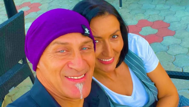 ANDREANA ČEKIĆ SE POHVALILA KAKVU MAJKU IMA Dok Čenga trlja ruke sa zadovoljstvom što pored sebe ima pravu domaćicu (FOTO)