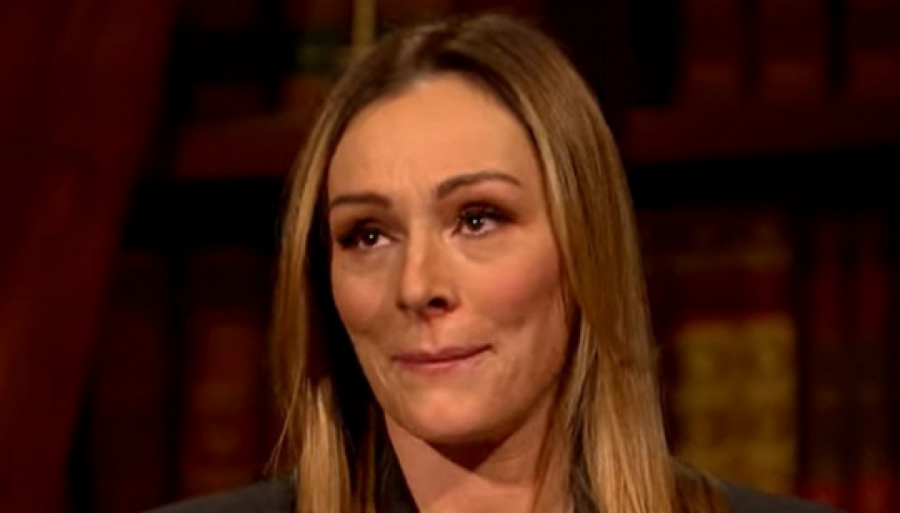 POTRESNA ISPOVEST ANABELE ATIJAS KIDA DUŠU! Dečko joj poginuo, nije imala kontakt sa roditeljima: Bila sam gladna, bez krova nad glavom!