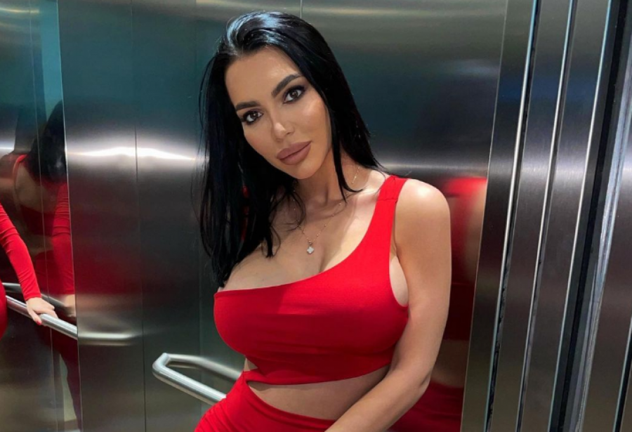 SVI SE PITAJU ŠTA SE DESILO TOPALKOVOJ ĆERKI? Helena ne liči na sebe, izdanje nakon porođaja iznenadilo javnost