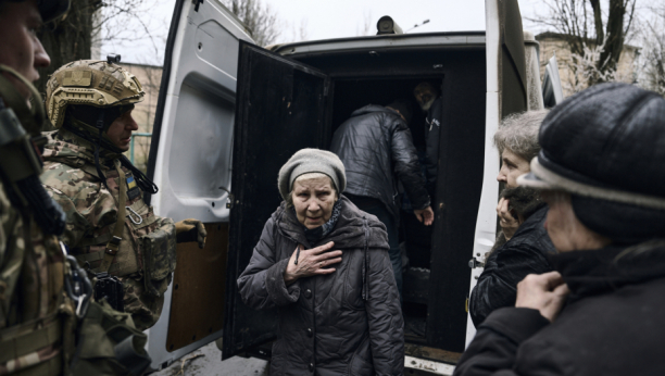 UKRAJINSKI BES JE NA MAKSIMUMU Majka i ćerka poginule su moleći da im otvore vrata atomskog skloništa – niko nije reagovao (FOTO)