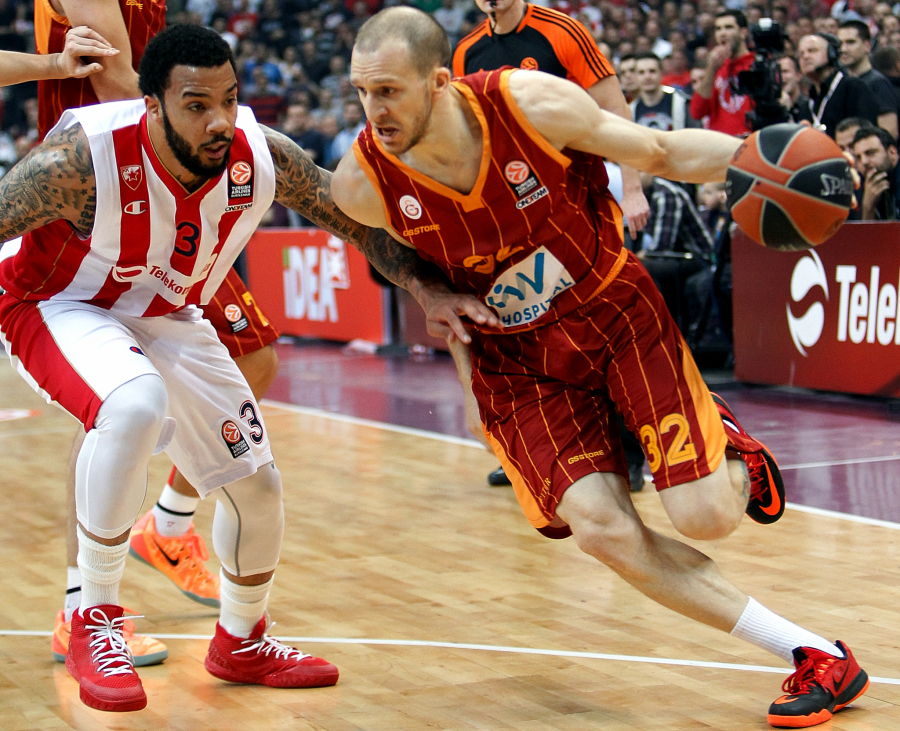 TEŠKA ŽIVOTNA PRIČA AMERIČKOG MAĐIONIČARA Mučili ga u kraju, operisao tumor na srcu, pa postao ljubimac 