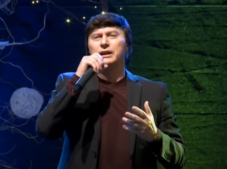 PEVAČ KRIO 5 MESECI DA JE UDOVAC Supruga mu se zarazila na kruzeru, sahranu organizovao u tajnosti, a sada otkriva razlog ćutanja