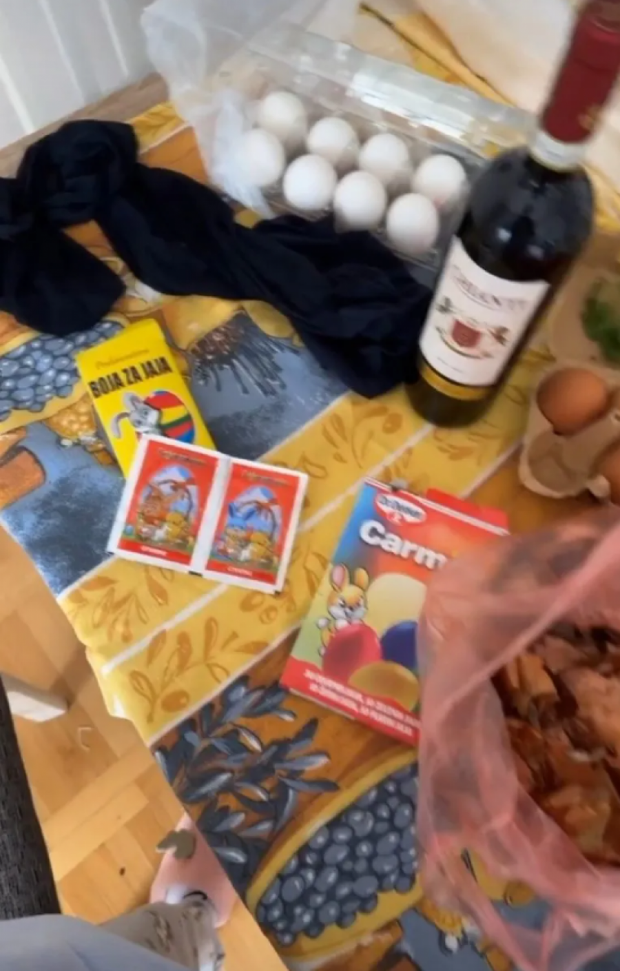 VELIKI PETAK U DOMOVIMA ESTRADNJAKA Da poznate ličnosti poštuju svaki praznik i ulepšavaju domove raznim dekoracijama (FOTO)