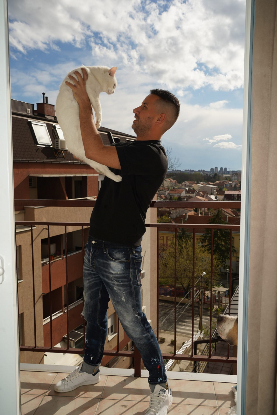 ĐEDOVIĆ OTVORIO DUŠU ZA ALO! O ŽIVOTU PRE SLAVE Prodavao sam poštanske sandučiće da preživim