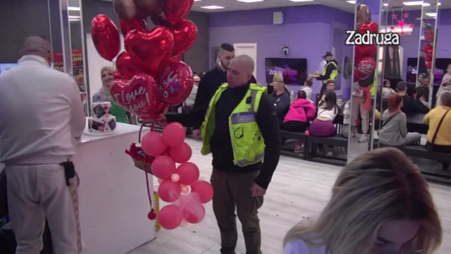 Pokloni za Filipa i Aleksandru