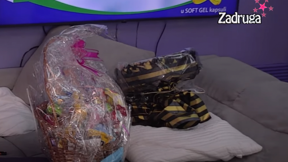 Pokloni za Filipa i Aleksandru