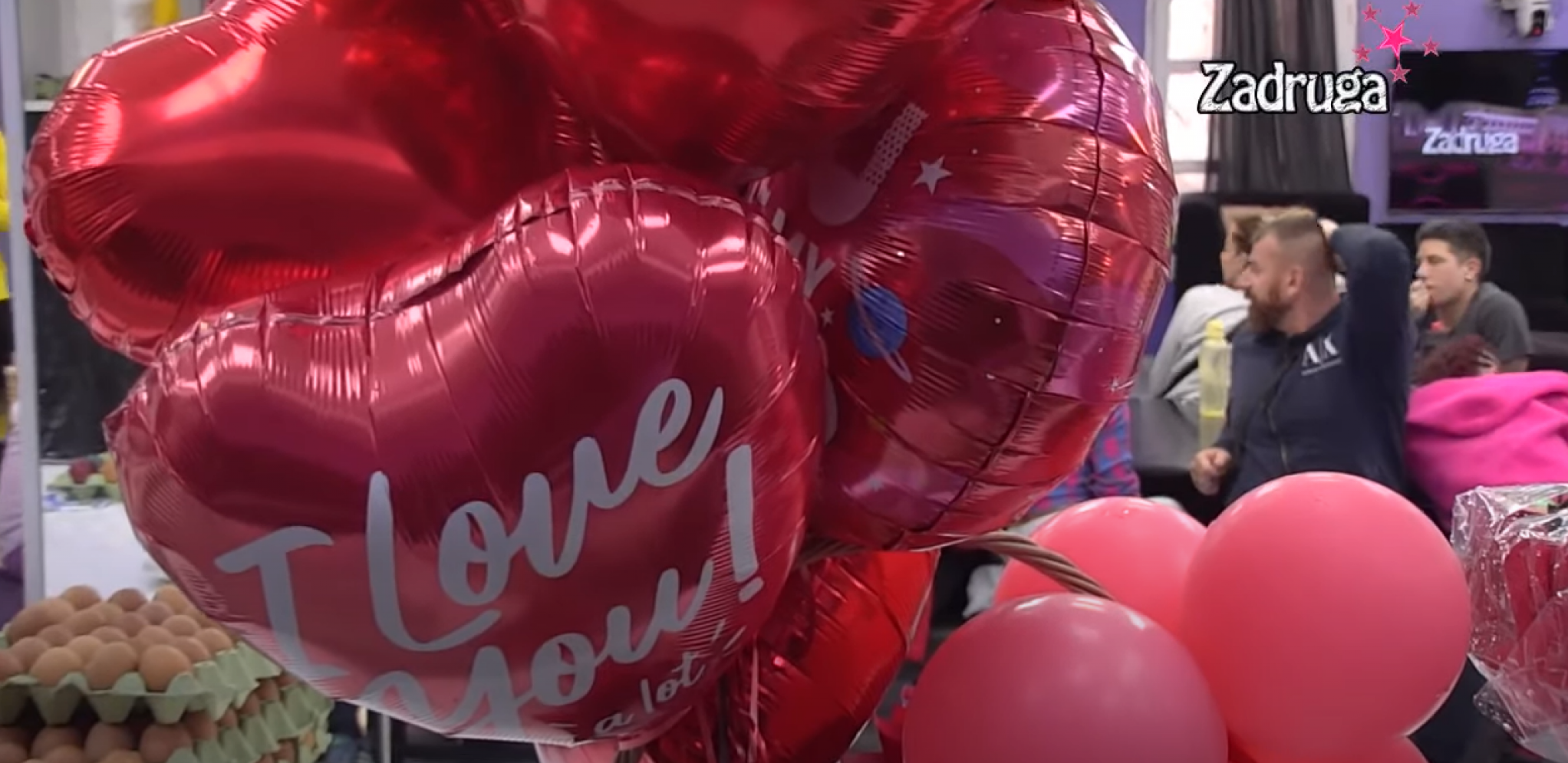 ŠOKIRALI SE ONIM ŠTO SU VIDELI Aleksandra i Filip nikad srećniji, danas im je mesečnica, a uz to idu i pokloni (FOTO)