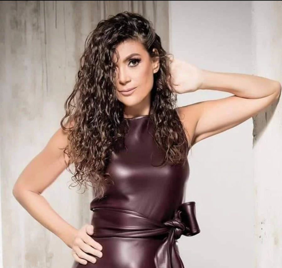 OVO JE PRAVO IME EKSTRA NENE Nema nikakve veze sa njenim umetničkim imenom