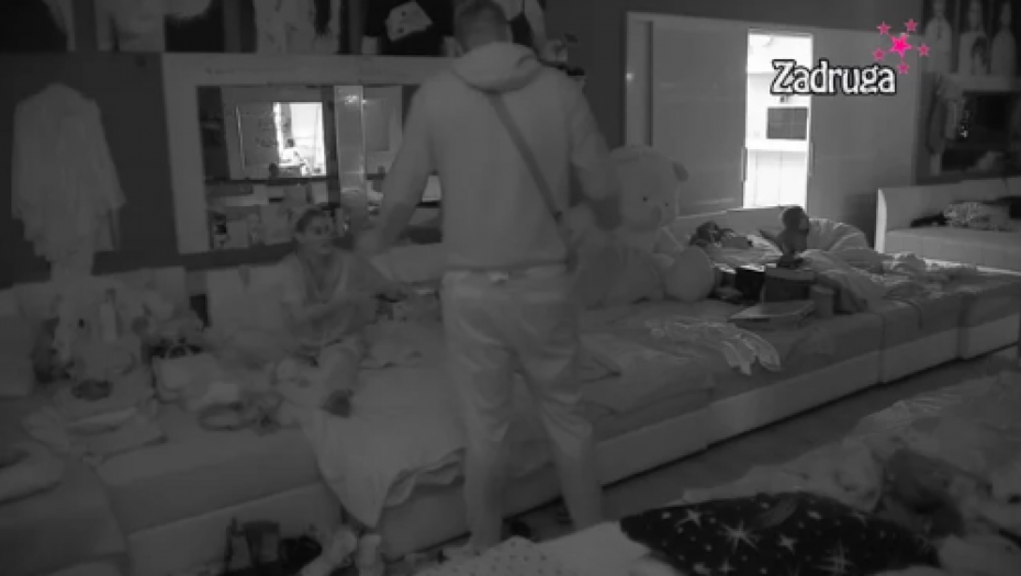 ZVEZDAN ĆE DOŽIVETI NERVNI SLOM Janjuš prišao Ani dok spava, dali važno obećanje jedno drugom, biće zajedno! (FOTO)
