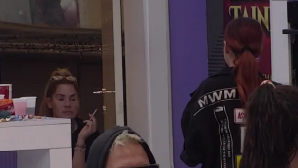 "ZNAM KO SI I SA KIM SE VUCARAŠ" Anastasija zapretila Ani Ćurčić, od njenih reči nije joj dobro!