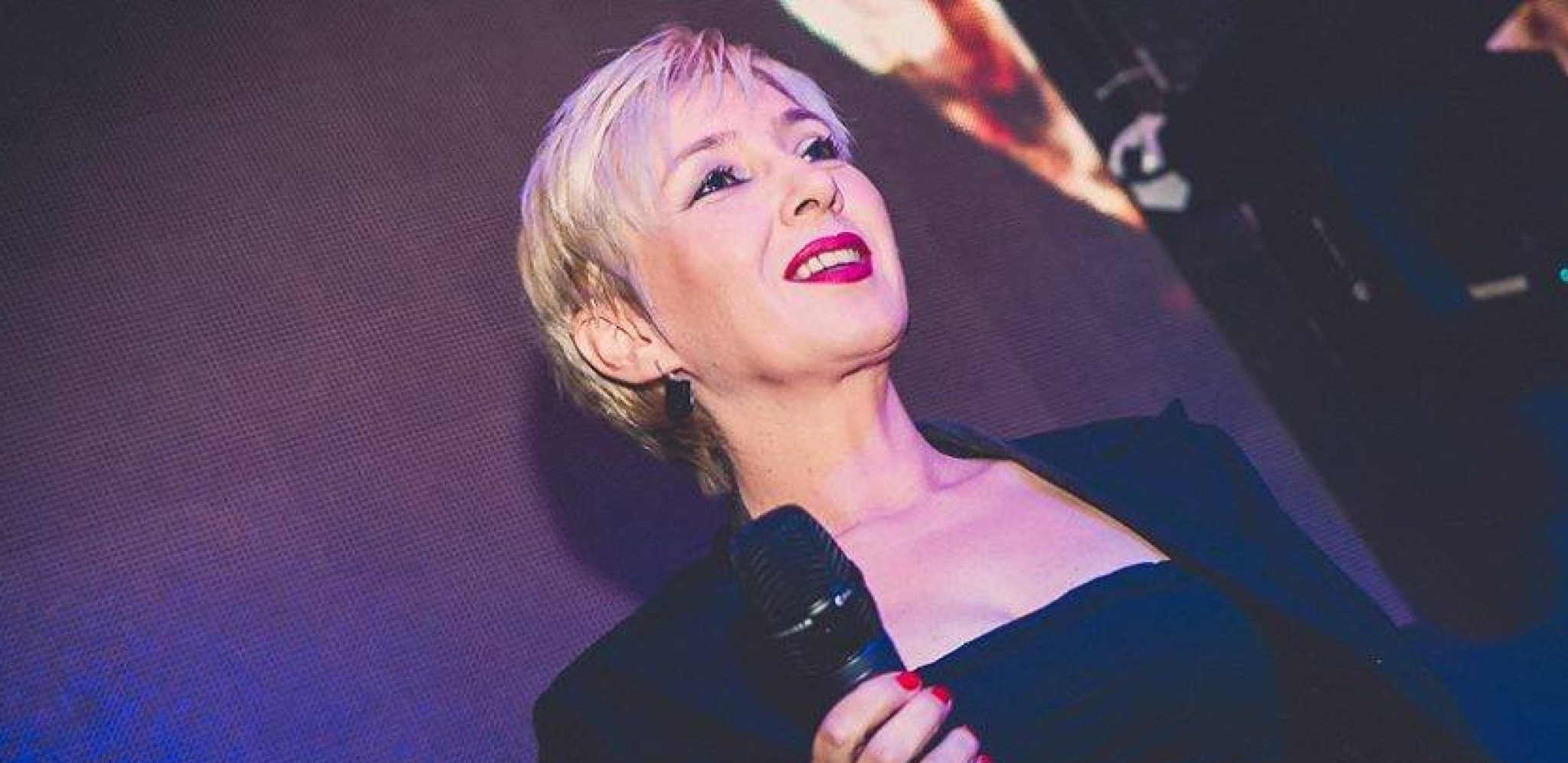 BILA JE POPULARNA DEVEDESETIH, PREKO NOĆI JE NESTALA Ne želi da čuje za estradu, a šokiraćete se kada vidite koliko se promenila (FOTO)