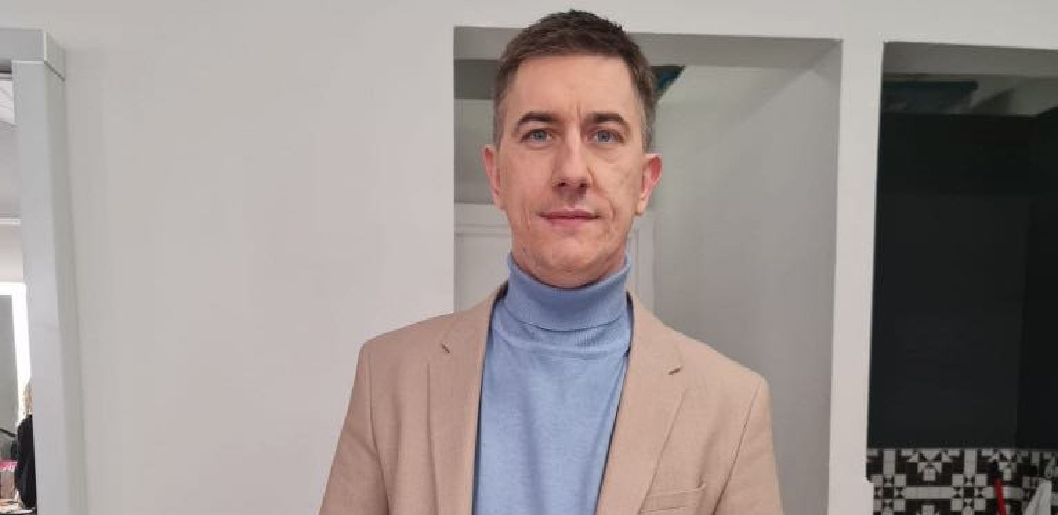 BIO JE  PRVA LJUBAV MILICE TODOROVIĆ Pevač iz  "Zvezda Granda" dobio sina, a iznenadićete se kada saznate ko mu je dao ime