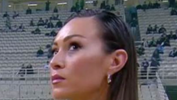 VATRENA VODITELJKA POKAZALA ATRIBUTE Mnogi prate Evroligu samo zbog nje, atraktivna Grkinja novim fotkama obradovala pratioce (FOTO)