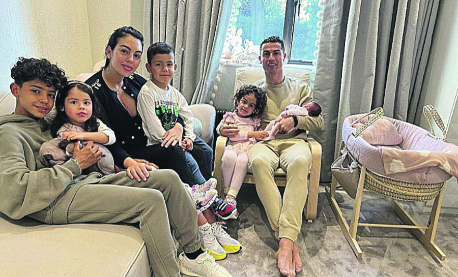 DOLAZI USKORO Slavni fudbaler čeka drugo dete, prvo s lepoticom, ali zaostaje za dvojicom najvećih