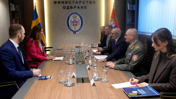 VUČEVIĆ SA AMBASADORKOM ŠVEDSKE: Srbija će nastaviti da vodi balansiranu politiku odbrane, uz opredeljenje da zadrži status vojno neutralne države