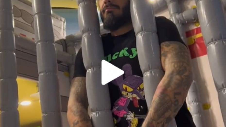 Darko Lazić u "zatvoru"