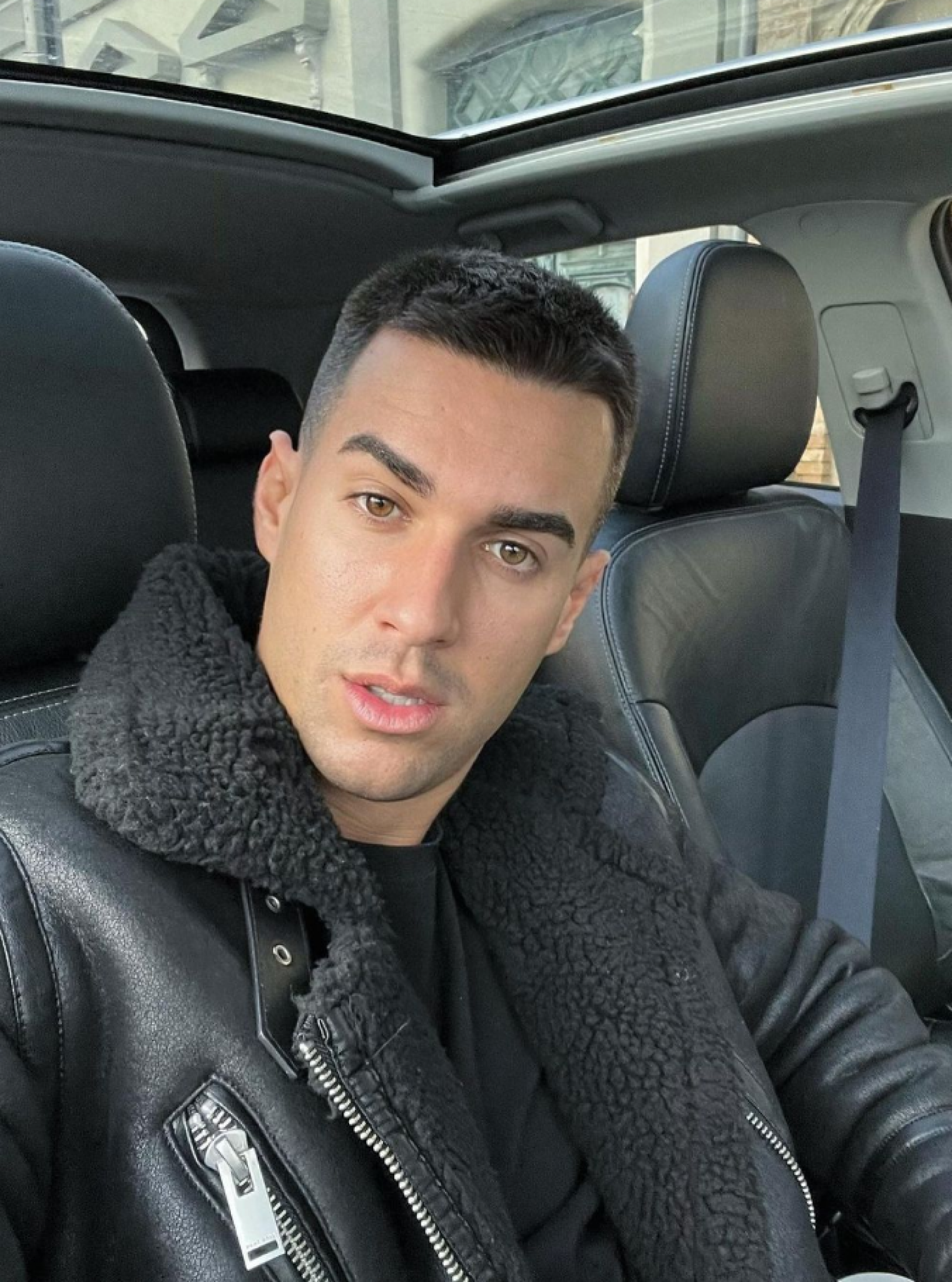 MAJKE ANELI AHMIĆ STIGLA U ŠIMANOVCE! Čim je voditeljka najavila oplela po Mileni Kačavendi: ''Klasična je kadruša, glumi za oskara''