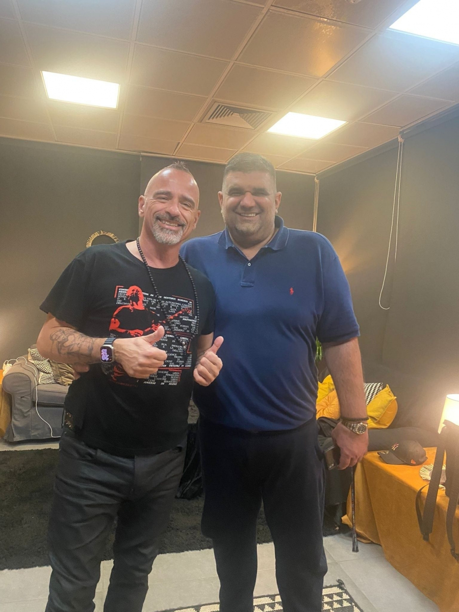 ŽURKA ZA PAMĆENJE Eros Ramacoti napravio spektakl u prepunoj Areni, a zbog ovoga je rešio da ostane dan duže u Beogradu!