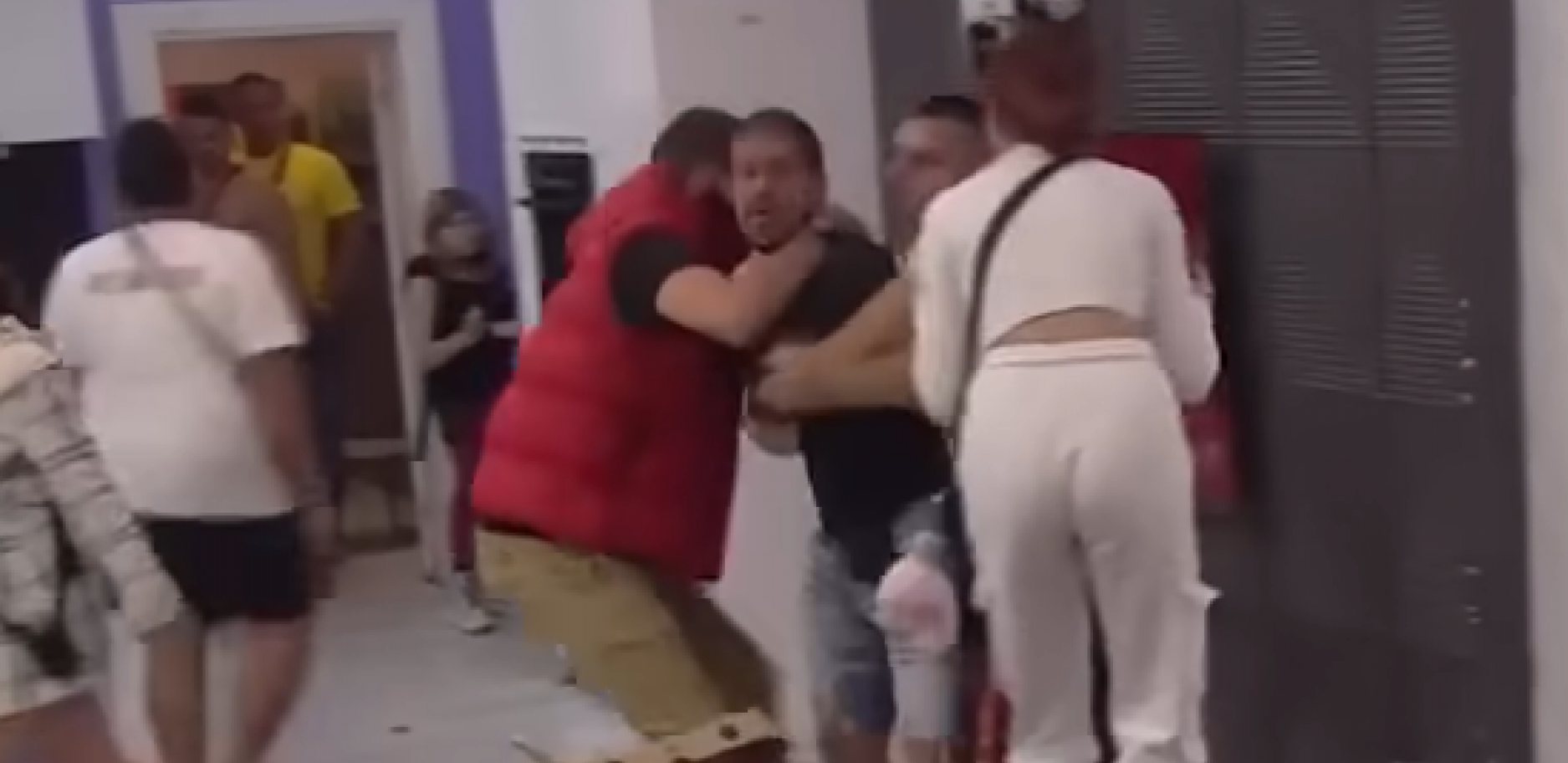 Tuča Pece i Petrućija