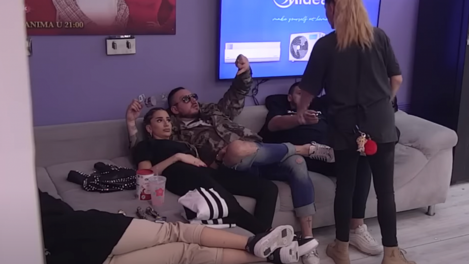 Ana Ćurčić se pravda Filipu Caru