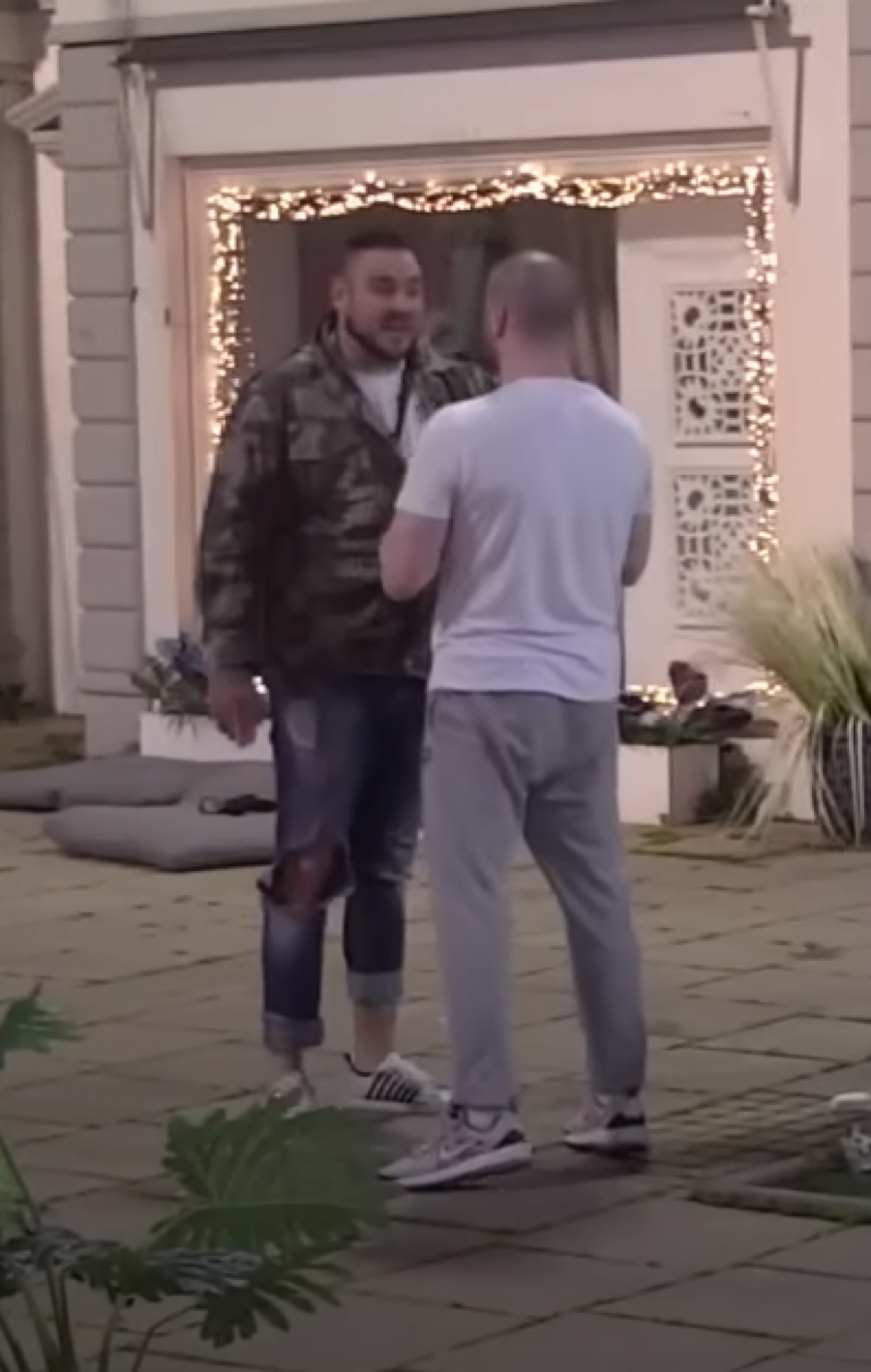 TRESLO SE IMANJE OD NJEGOVE VIKE Mikica otkrio istinu o Zvezdanu, on počeo da lomi sve redom, prizor je šokantan (VIDEO)