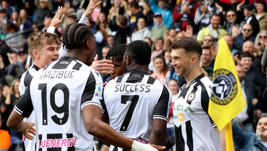 BOMBA NA OSTRVU Premijerligaš zainteresovan za Lazara Samardžića