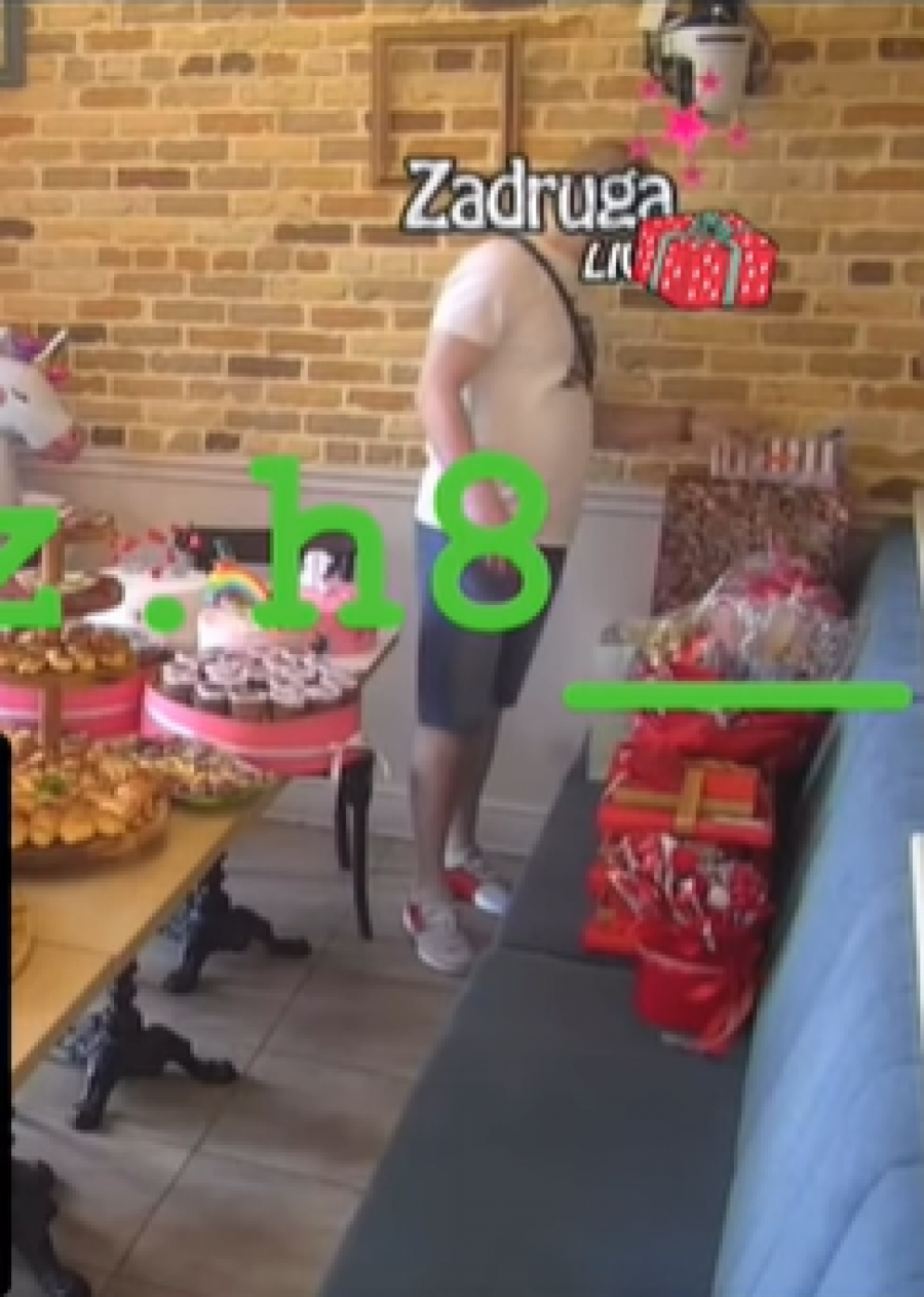 SKANDALOZNI SNIMAK SE POJAVIO NA DRUŠTVENIM MREŽAMA Zvezdan Slavnić sakrio pismo Anđelinih roditelja! (FOTO)