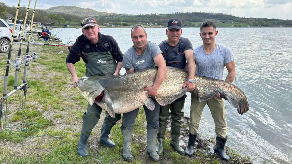 UHVAĆEN DŽIN OD 90 KILOGRAMA  Borba je trajala skoro sat vremena