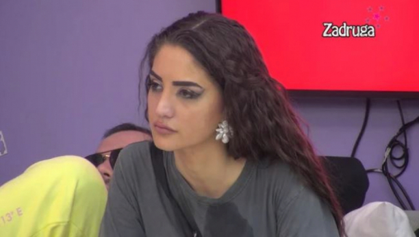 PROCURIO ŠOKANTAN PLAN ANĐELINIH RODITELJA Evo šta će morati da urade zbog nje, ništa više neće biti isto, prelomili i doneli odluku!