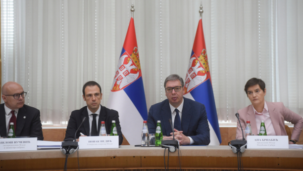 KLJUČNI RAZGOVORI O KIM! Održana sednica Vlade Srbije, prisustvovao predsednik Vučić!
