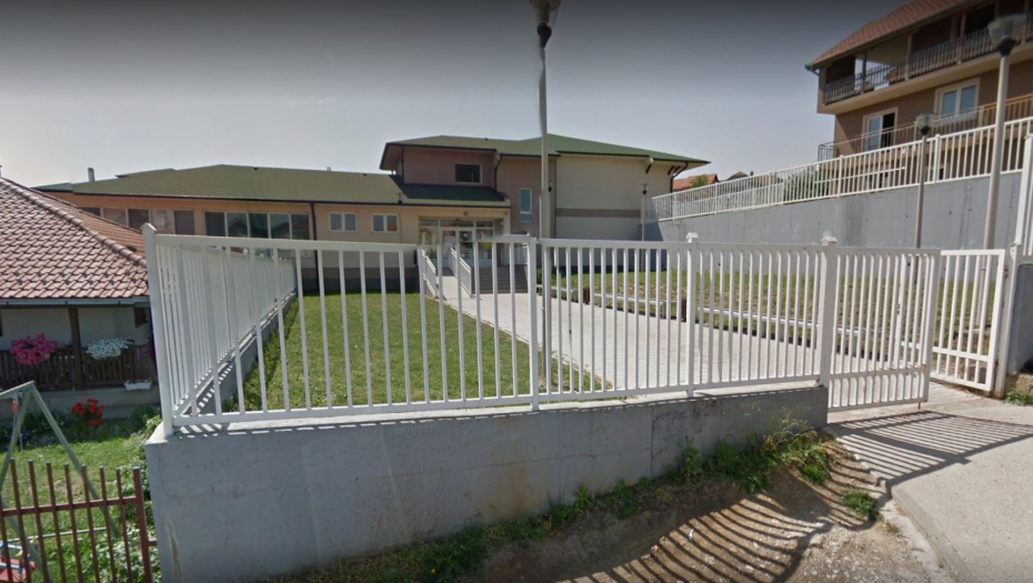 UŽAS U VRTIĆU NA ZVEZDARI Vaspitačica detetu otkinula deo palca!