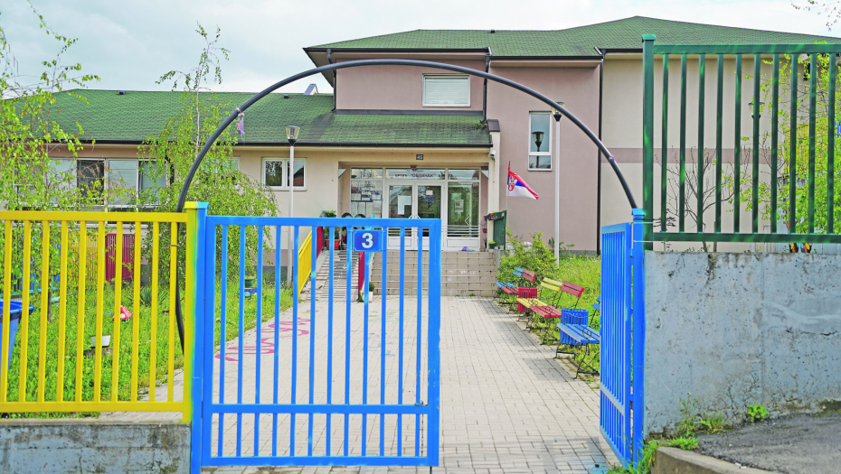 DA LI JE VASPITAČICA IZ VRTIĆA OBLAČAK KRIVA? Odgovori roditelja su gotovo identični, svi ponavljaju jednu stvar! (VIDEO)