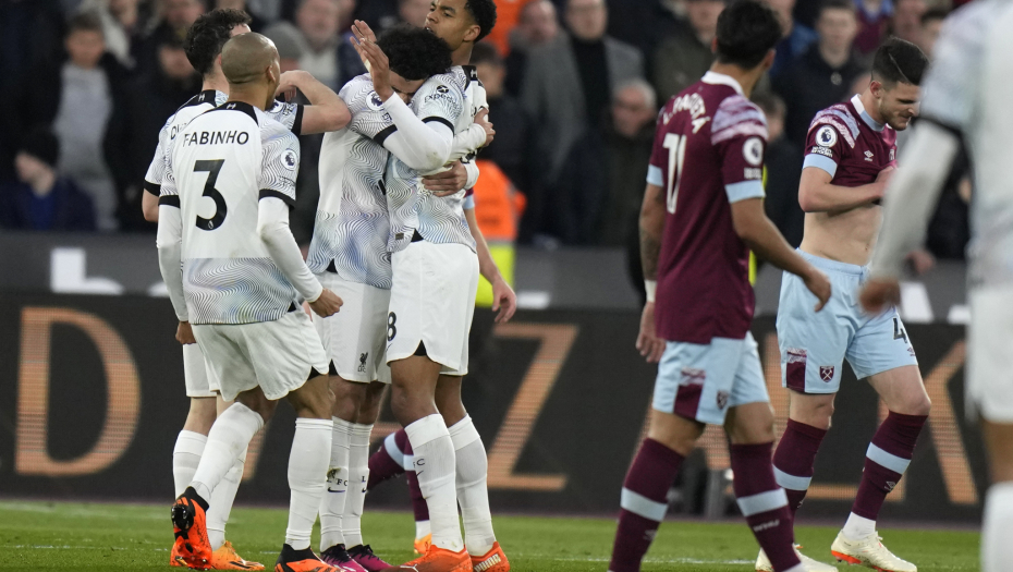 LIVERPUL PONOVO RAZMIŠLJA O EVROPI, ISTORIJSKA BRUKA ČELSIJA "Redsi" slavili u Londonu, "plavci" osam utakmica bez pobede  prvi put od 1993. godine