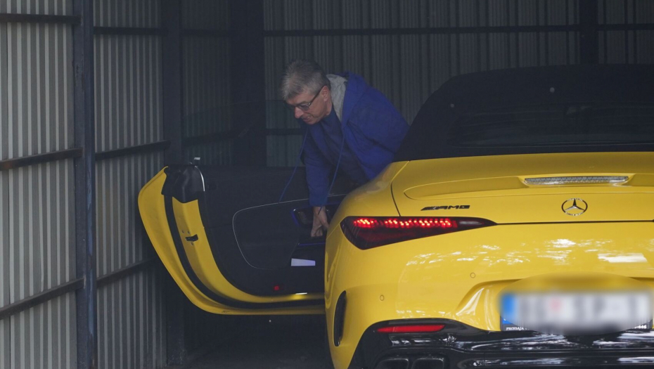 Saša Popović vozni park