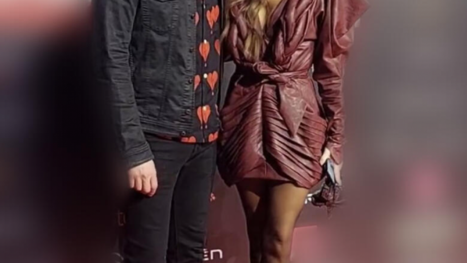 Nikolina Pišek sa misterioznim muškarcem 