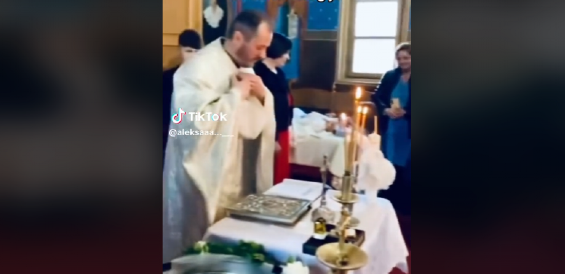 "BOGA MOLI ZA ZDRAVLJE, JER ZA PAMET JE VEĆ KASNO" Došao na liturgiju, pa obrnuo slot! (VIDEO)