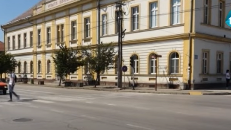 ŽENA VELIKOG SRCA Stanari Sremske Mitrovice oduševljeni postupkom komšinice