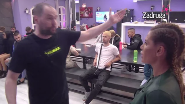 "PRETIO JE DA ĆE MI TO URADITI" Ana Ćurčić u strahu za svoj život, evo šta joj je Slavnić rekao da joj sledi nakon Zadruge