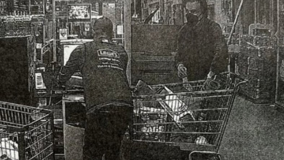 NIKAD DO SADA OBJAVLJENE FOTOGRAFIJE BRAJANA VOLŠA Evo šta je snimljeno da je kupovao nekoliko sati posle Aninog nestanka