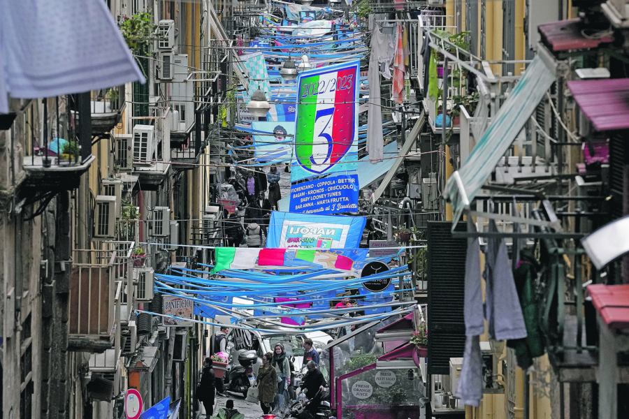 GORI JUG! Čeka se titula, vulkan emocija obuzeo grad, pa i bombastičnu navijačicu, ali pita se Srbin