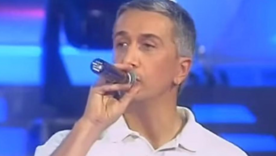 SMRT NAŠEG PEVAČA BUDI JEZU VEĆ 23 GODINE! Pronađen je mrtav u stanu, svi su ga obožavali, a jedan detalj je javna tajna!