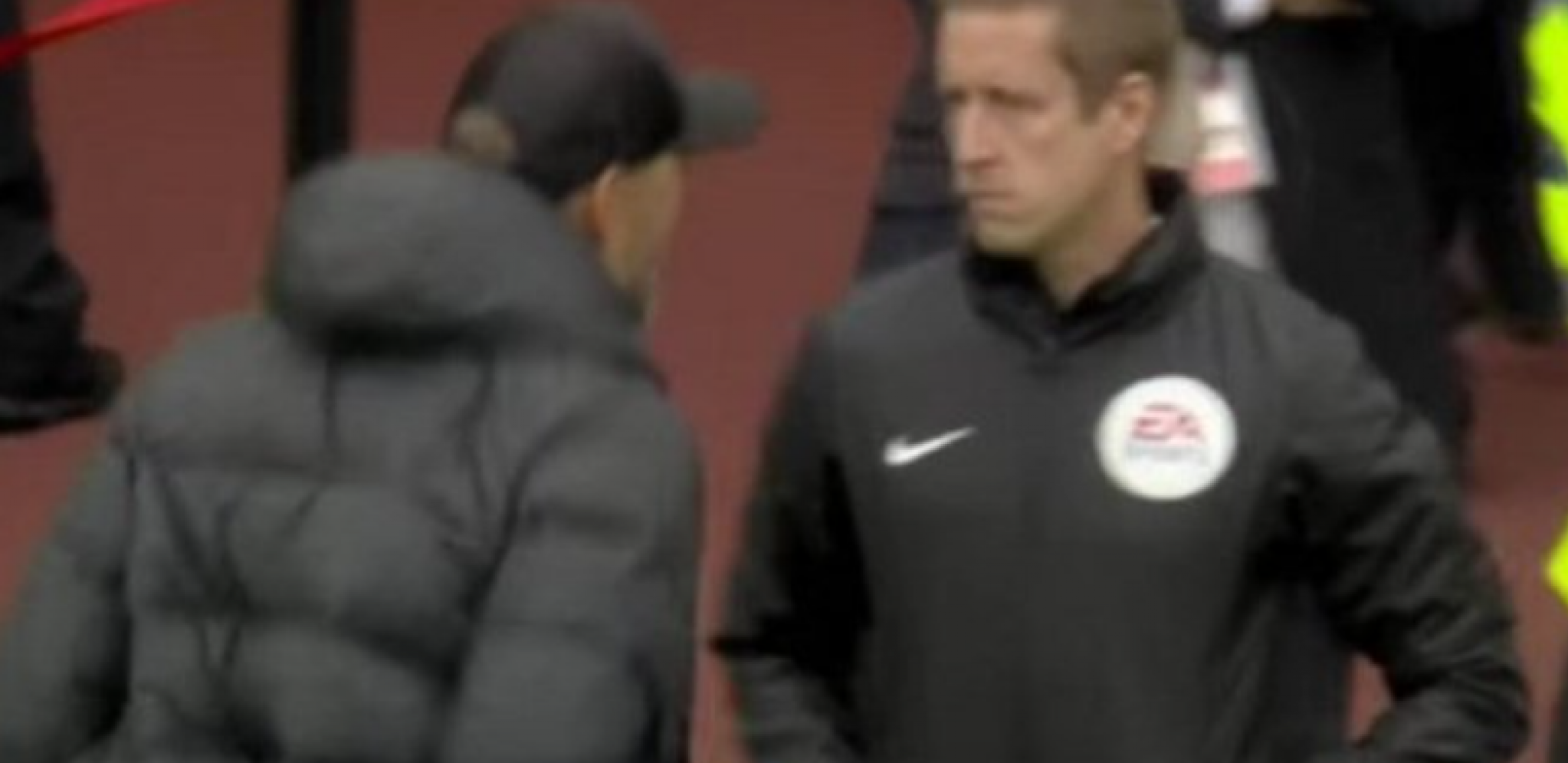 POTPUNA LUDNICA Klop se uneo sudiji u lice, a onda se povredio