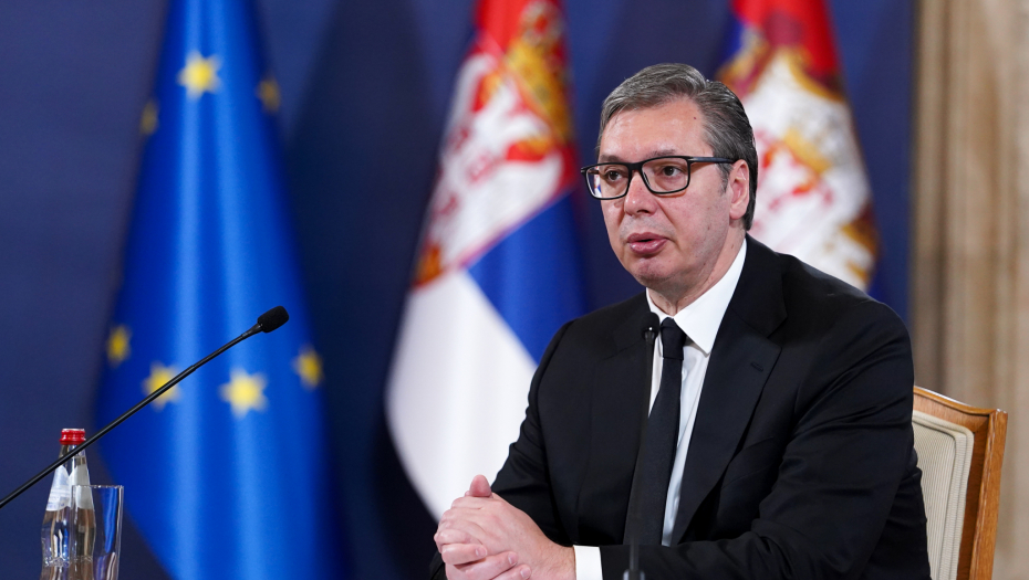 "SRBIJA SVETIONIK SLOBODE I NADE - POSTIDELA AMERIKU" Ceo svet veliča odlučnost i reakciju Vučića na masakre (FOTO)