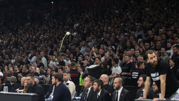 SUZE I RUŽE UMESTO PESME Potresne scene u Areni (FOTO)