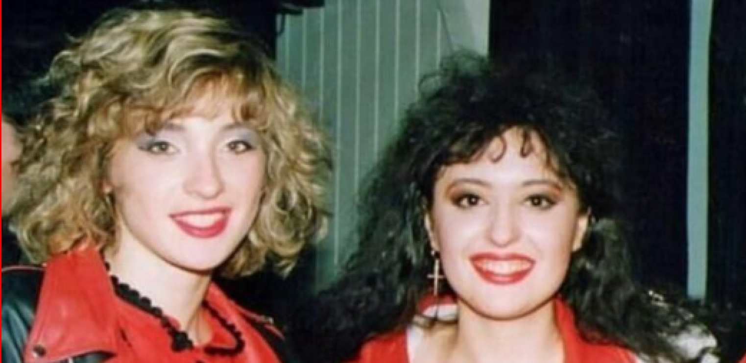 KO JE PLAVUŠA PORED DRAGANE MIRKOVIĆ? Danas da je sretnete ne biste je verovali da je to ona, izgleda potpuno drugačije!