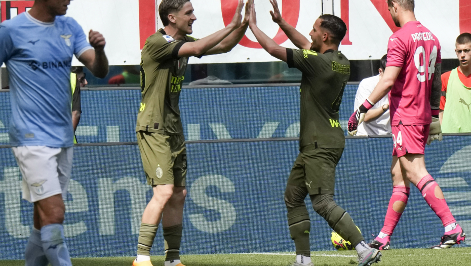 MILAN SLAVIO U DERBIJU Nikad uzbudljivija borba za drugo mesto