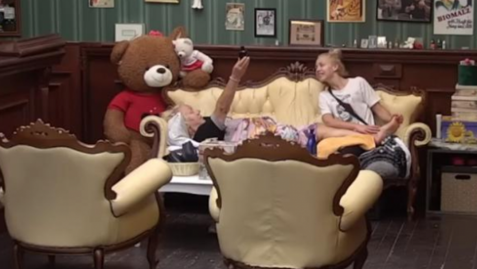 Zorica i Tamaris ogovaraju Anu