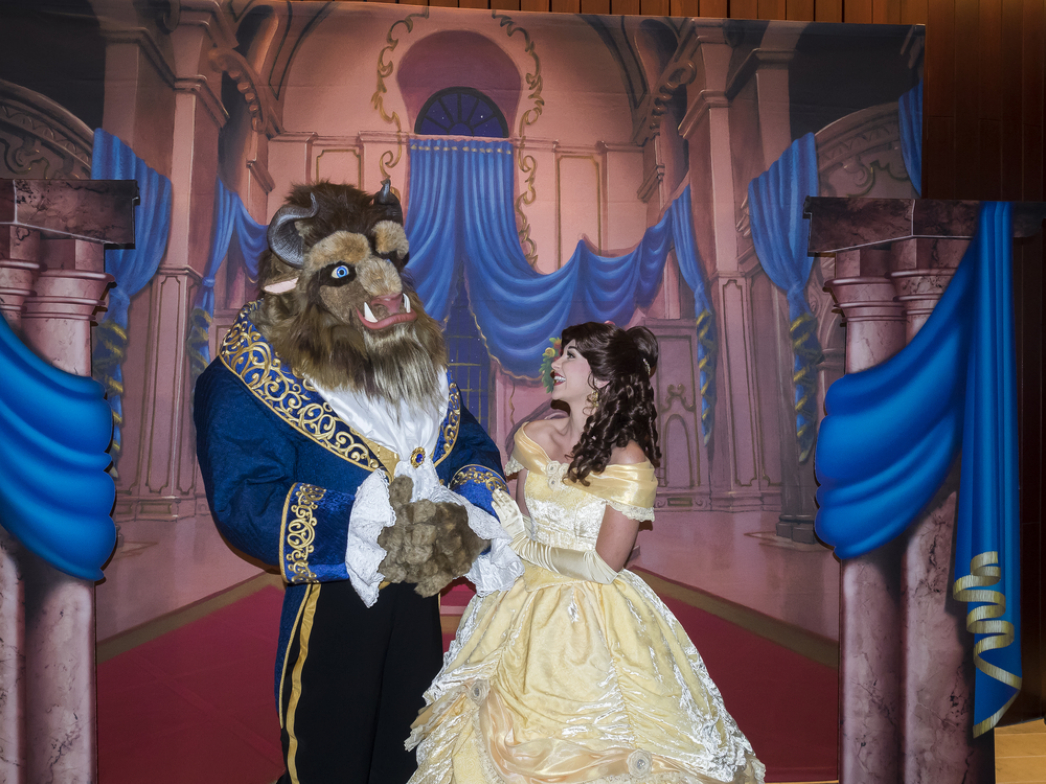 Mračna strana poslova iz snova: Zarađuju masne dnevnice, ali od njih kriju gorku istinu