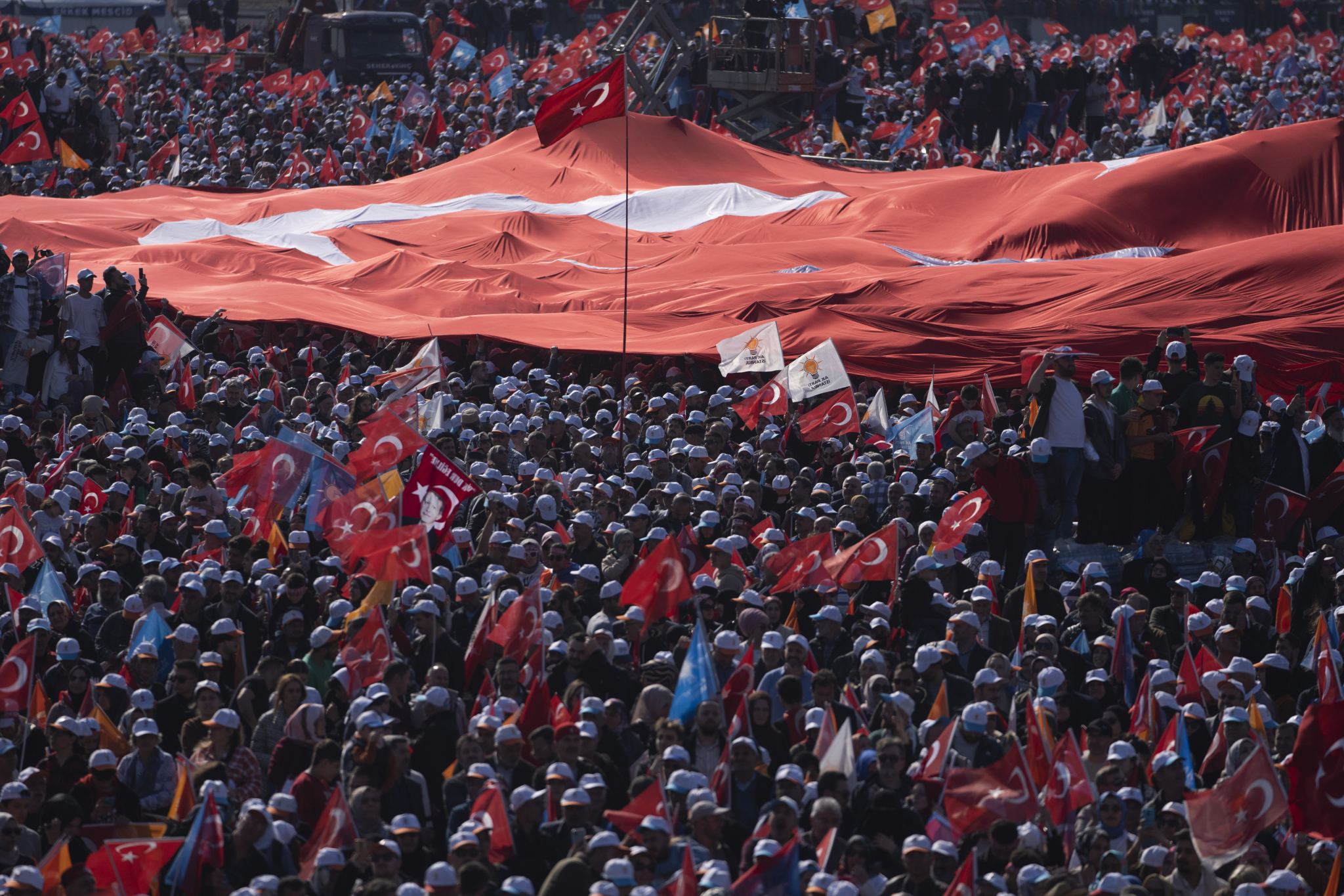 BROJI SITNO DO IZBORA Erdogan održao vatreni govor pred milionima ljudi, 